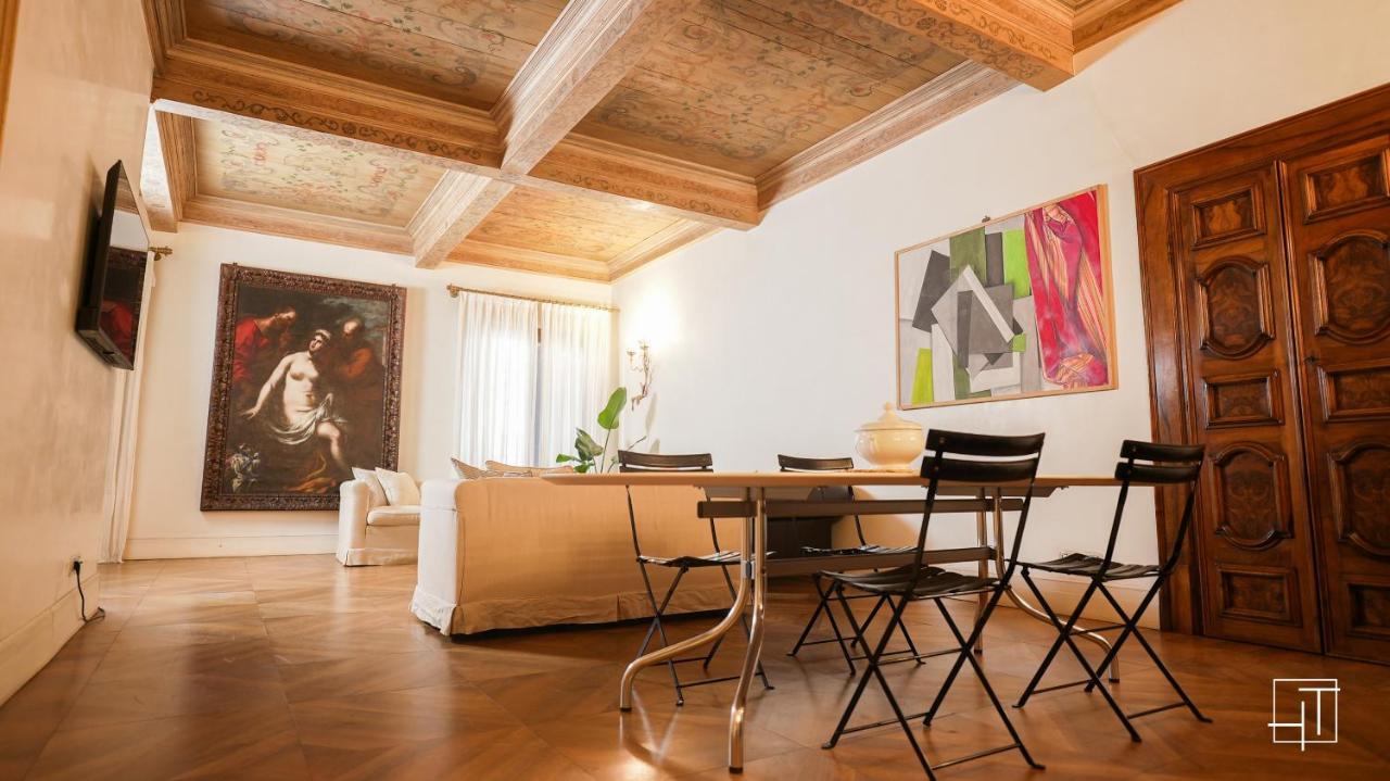 Ht - Casa Del Pittore In Piazza Delle Erbe Padova Bagian luar foto